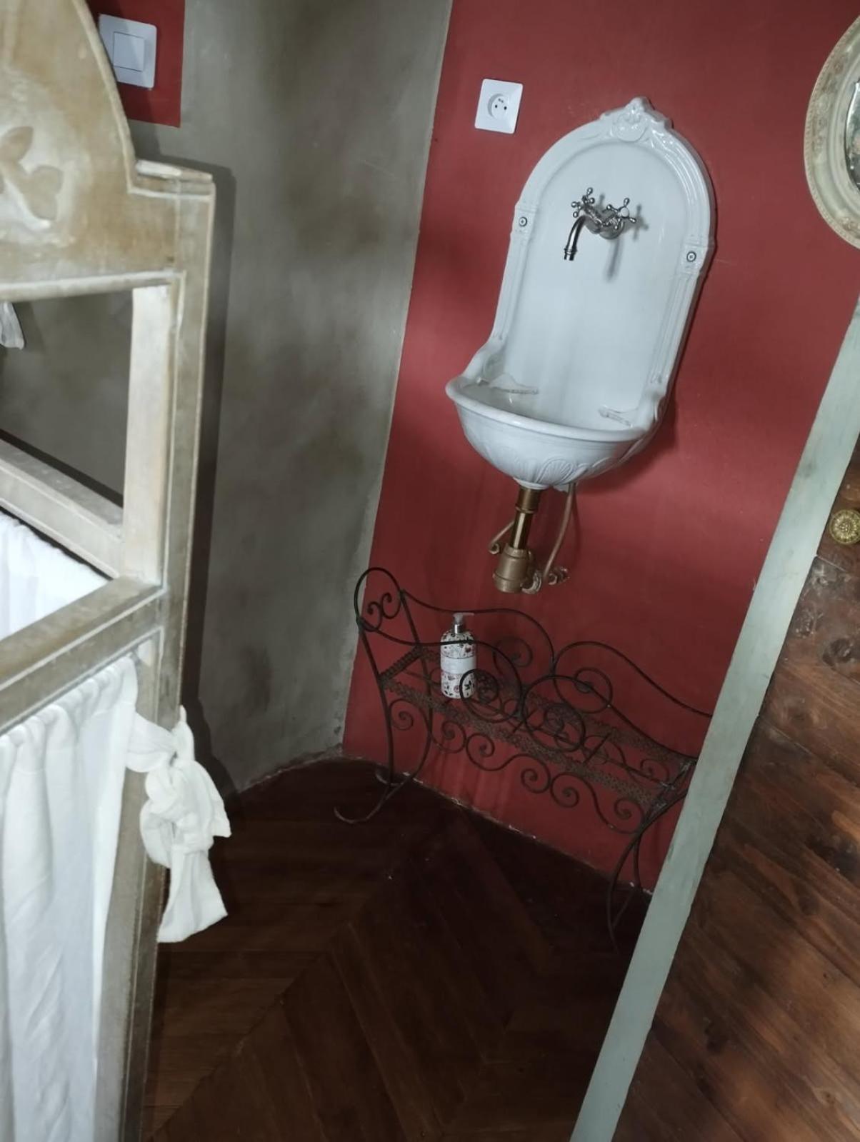 Chambre Avec Vue Saignon Esterno foto
